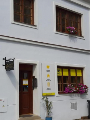  Penzion U Žabáka  Микулов